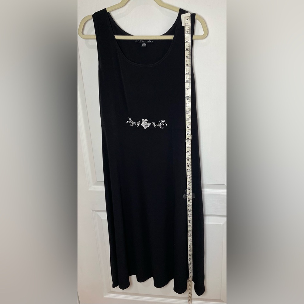 Madison Leigh Elegant Black Sleeveless Dress sz12 Round neck polyester/spandex